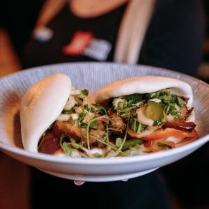 BAO Z SZARPANĄ WIEPRZOWINĄ